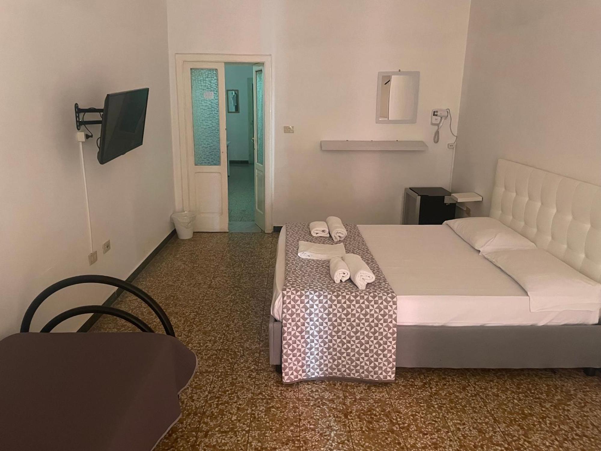 Dama Hostelbb Νάπολη Εξωτερικό φωτογραφία